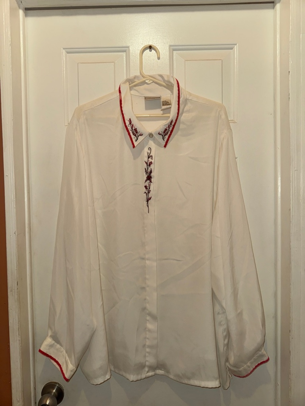 Vintage White Button-Up Blouse with Red-Trim Embroidered Collar
